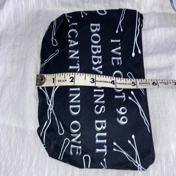 Cosmetic Case NWOT Make up Pouch Unbranded Black & White - Picture 6 of 15